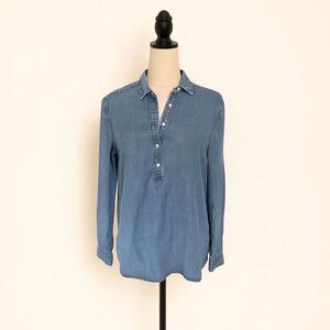 Ann Taylor LOFT Women’s Size M Blue Chambray Denim Button Down Shirt Collared To